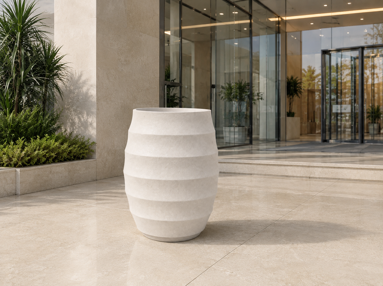Dış mekan büyük beton saksı modelleri ve peyzaj uygulaması: Mimari projeler için fiber beton saksılar içinde devasa ağaçlar ve bitkiler.